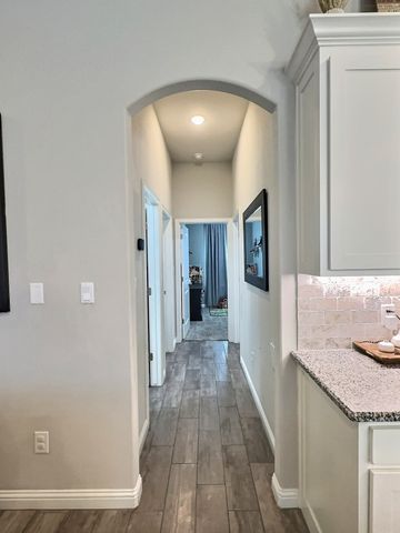 4015 Gallivant Drive, Granbury, TX 76049