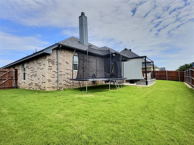 4015 Gallivant Drive, Granbury, TX 76049