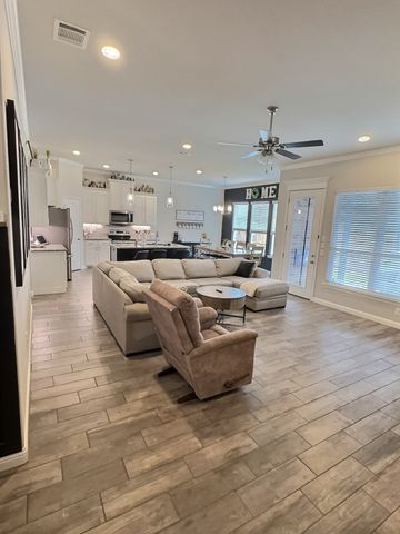 4015 Gallivant Drive, Granbury, TX 76049