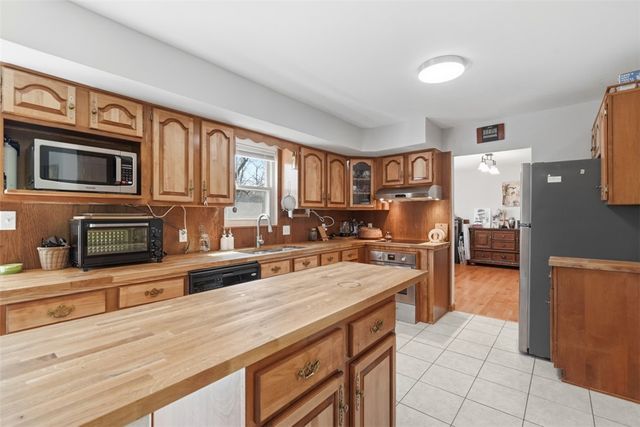 7808 Pine St, Ross Twp, PA 15237