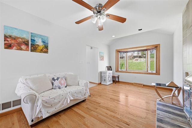 7808 Pine St, Ross Twp, PA 15237