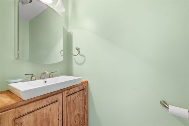 7808 Pine St, Ross Twp, PA 15237