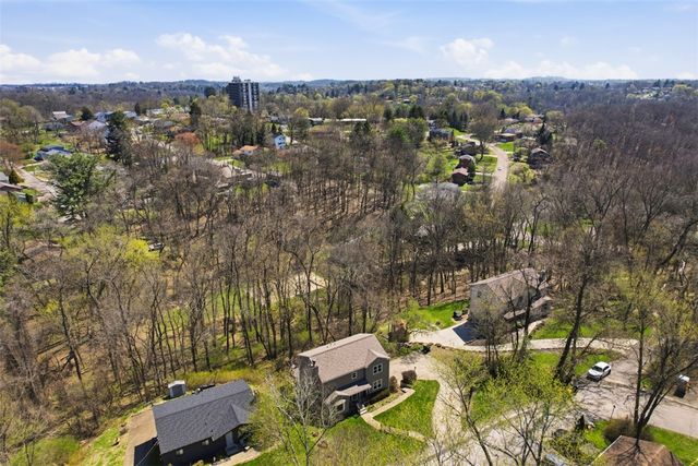 7808 Pine St, Ross Twp, PA 15237