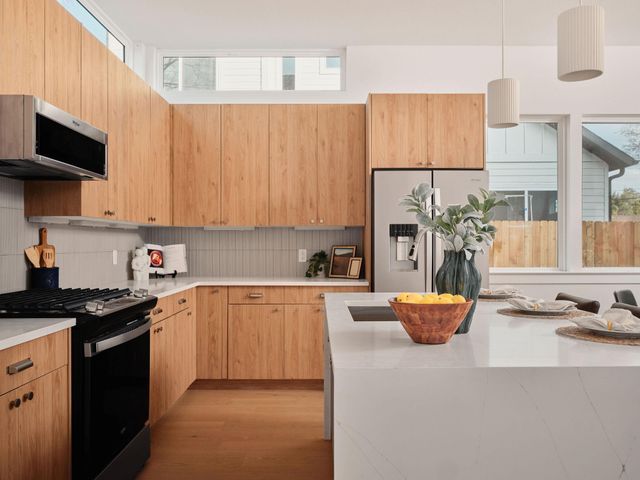 6407 Bradsher B, Austin, TX 78745