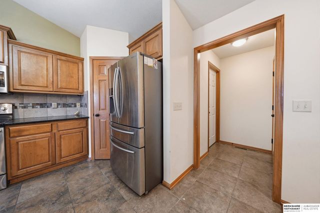 710 N 95th Street, Lincoln, NE 68505