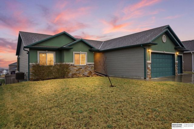 710 N 95th Street, Lincoln, NE 68505