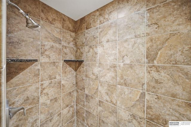 710 N 95th Street, Lincoln, NE 68505