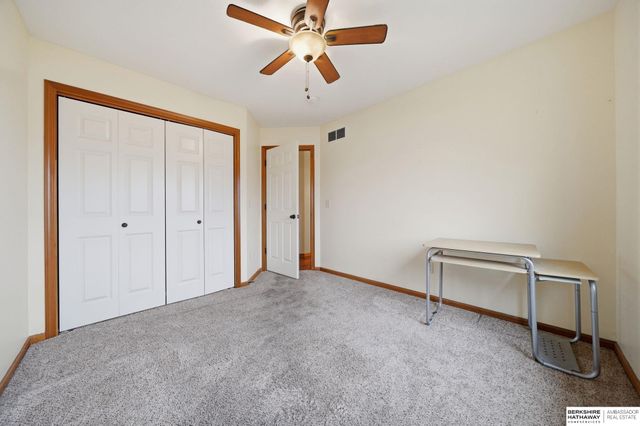 710 N 95th Street, Lincoln, NE 68505