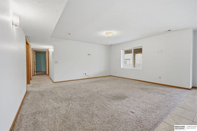 710 N 95th Street, Lincoln, NE 68505