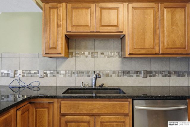 710 N 95th Street, Lincoln, NE 68505