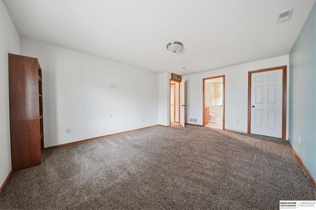 710 N 95th Street, Lincoln, NE 68505