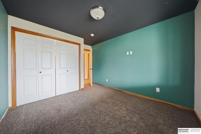 710 N 95th Street, Lincoln, NE 68505