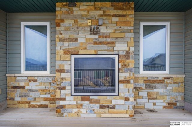 710 N 95th Street, Lincoln, NE 68505