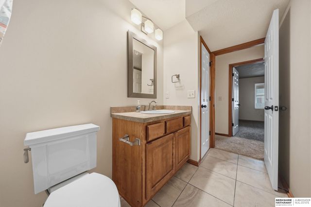 710 N 95th Street, Lincoln, NE 68505