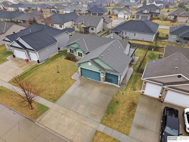 710 N 95th Street, Lincoln, NE 68505