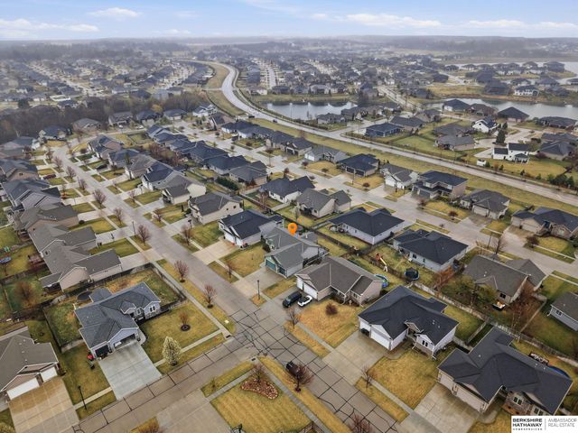 710 N 95th Street, Lincoln, NE 68505