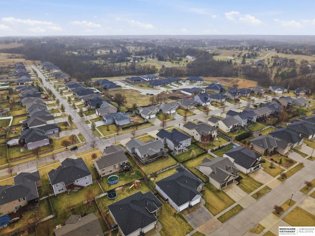 710 N 95th Street, Lincoln, NE 68505