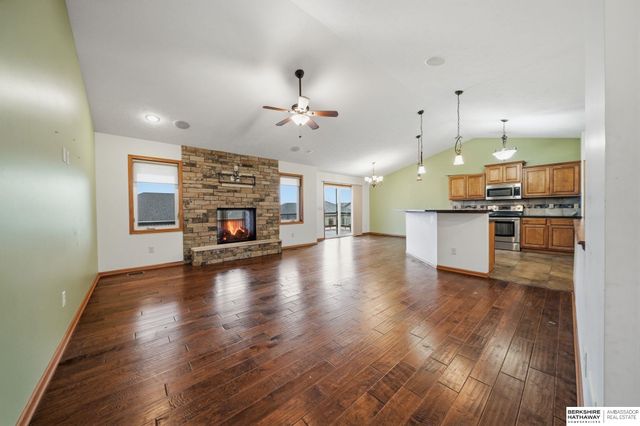 710 N 95th Street, Lincoln, NE 68505