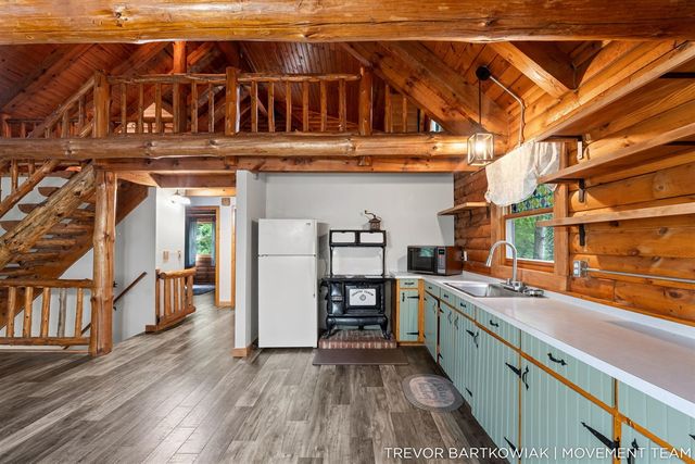 17708 120th Avenue, Nunica, MI 49448