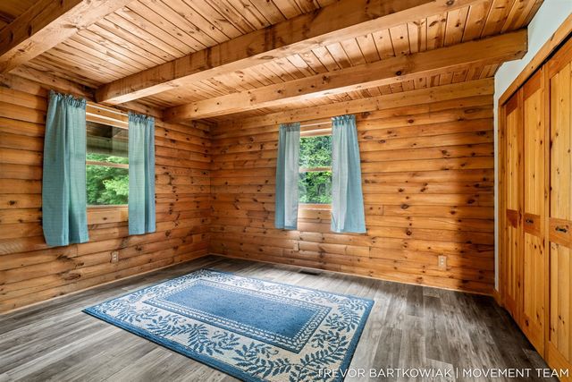 17708 120th Avenue, Nunica, MI 49448