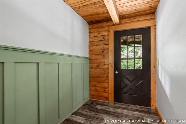 17708 120th Avenue, Nunica, MI 49448