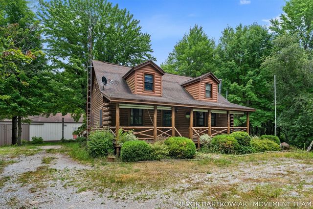17708 120th Avenue, Nunica, MI 49448