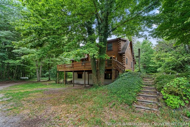 17708 120th Avenue, Nunica, MI 49448