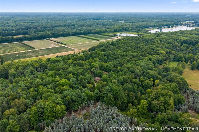 17708 120th Avenue, Nunica, MI 49448