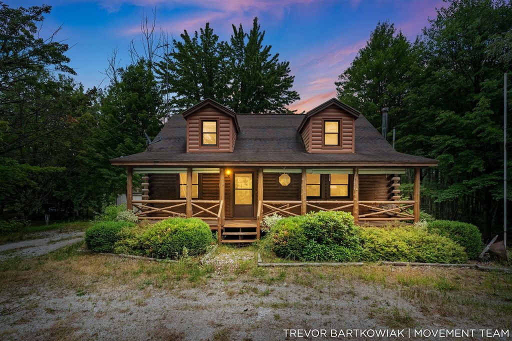 17708 120th Avenue, Nunica, MI 49448