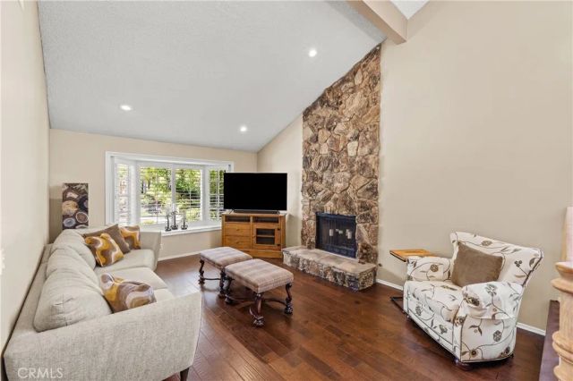 11934 Rexbon, Granada Hills, CA 91344