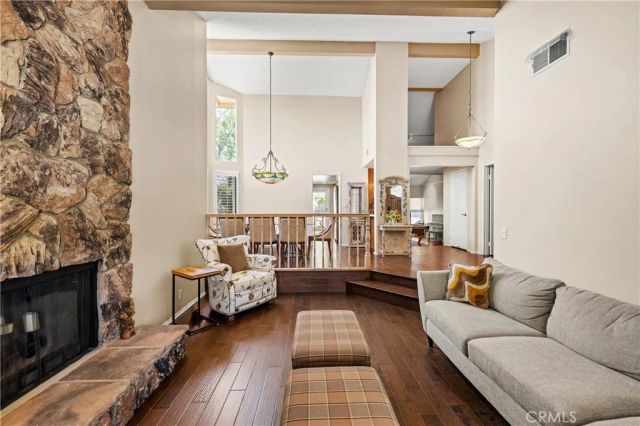 11934 Rexbon, Granada Hills, CA 91344