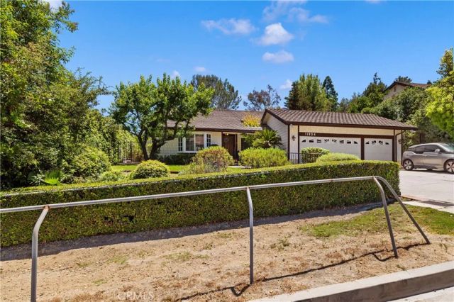 11934 Rexbon, Granada Hills, CA 91344