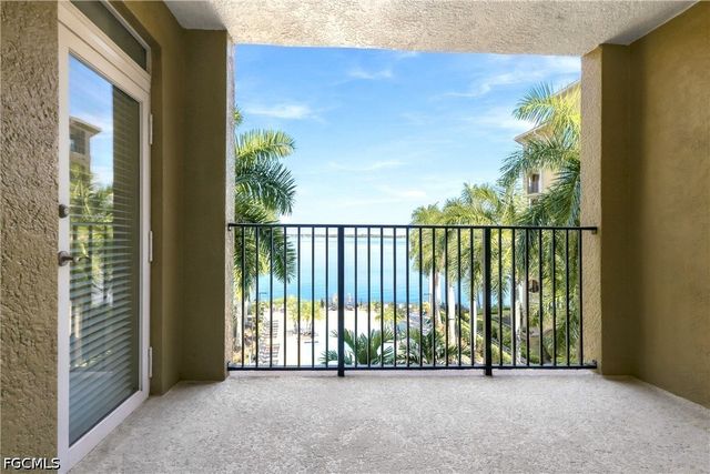 2825 Palm Beach BLVD 410, Fort Myers, FL 33916