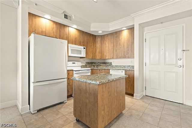 2825 Palm Beach BLVD 410, Fort Myers, FL 33916