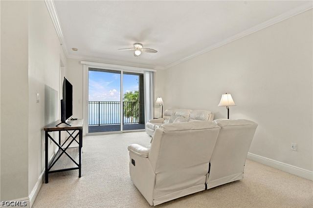 2825 Palm Beach BLVD 410, Fort Myers, FL 33916