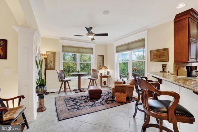 19 MARINA DR, Camp Hill, PA 17011