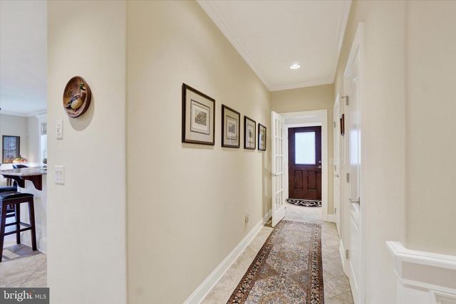 19 MARINA DR, Camp Hill, PA 17011