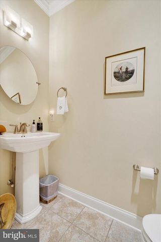 19 MARINA DR, Camp Hill, PA 17011