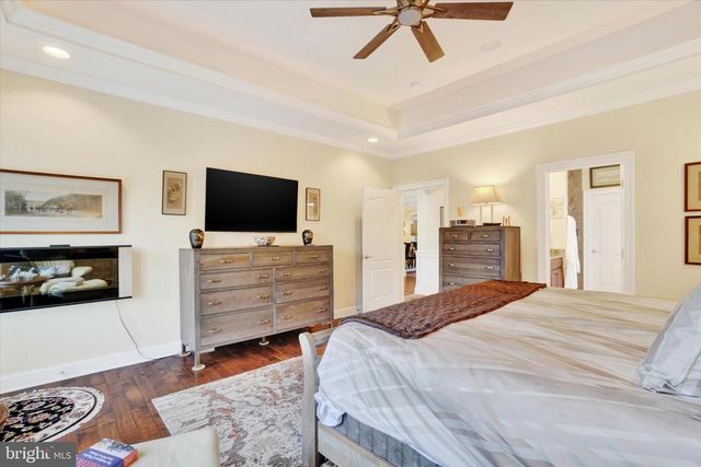 19 MARINA DR, Camp Hill, PA 17011