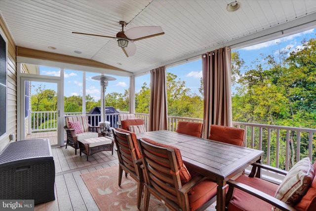 19 MARINA DR, Camp Hill, PA 17011