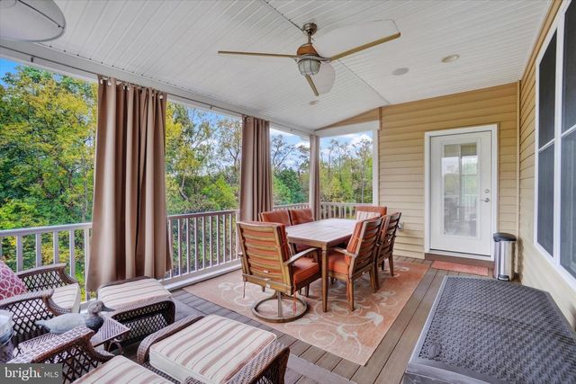 19 MARINA DR, Camp Hill, PA 17011