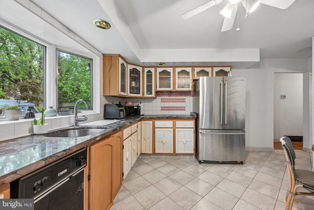 410 NARRAGANSETT DR, Cherry Hill, NJ 08002