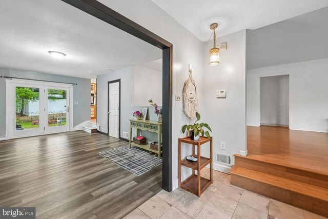 410 NARRAGANSETT DR, Cherry Hill, NJ 08002