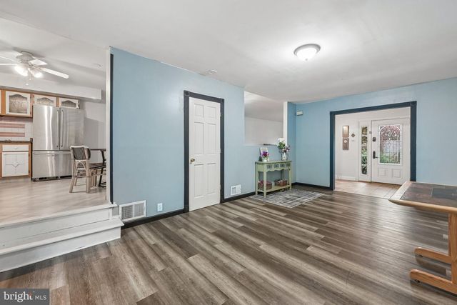 410 NARRAGANSETT DR, Cherry Hill, NJ 08002