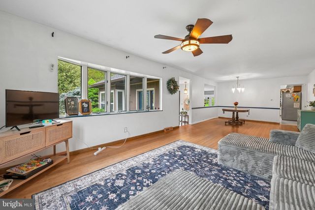 410 NARRAGANSETT DR, Cherry Hill, NJ 08002