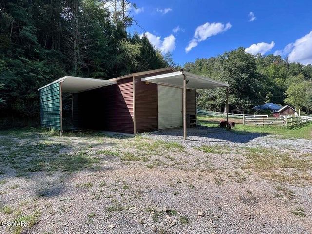 1570 S Helton Road, Sevierville, TN 37862