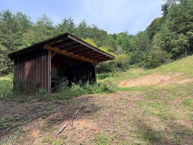 1570 S Helton Road, Sevierville, TN 37862