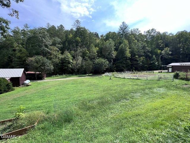 1570 S Helton Road, Sevierville, TN 37862
