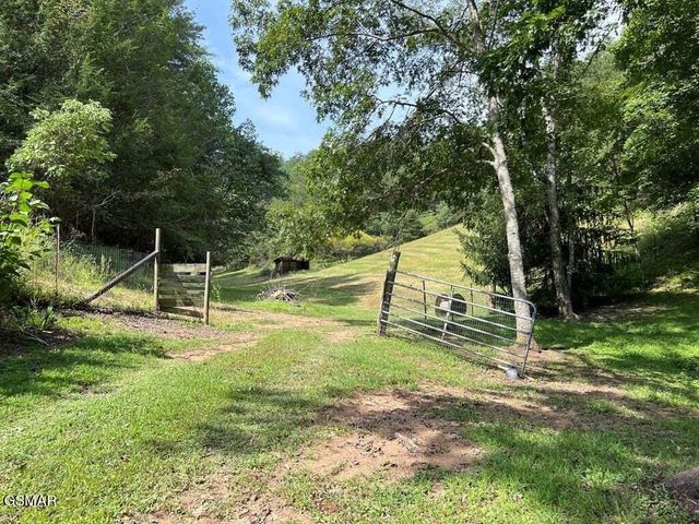 1570 S Helton Road, Sevierville, TN 37862