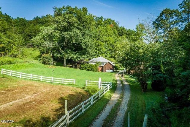 1570 S Helton Road, Sevierville, TN 37862